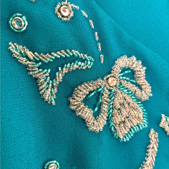 Elegant Hand Stitchhed and Beaded Skirt and Blouse Set - Picture 8 of 11